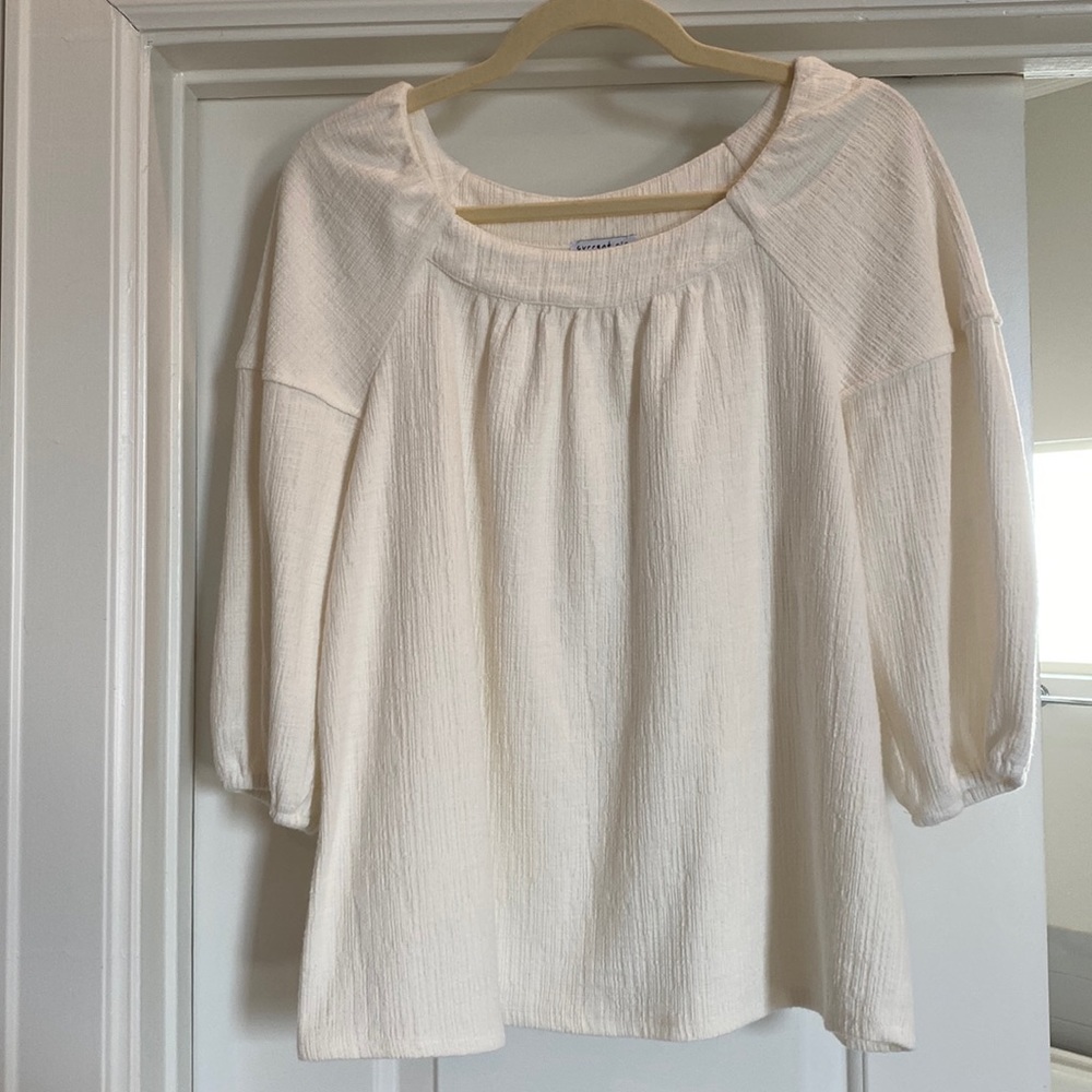 Current air Los Angela’s white top, size large, worn twice in perfect condition